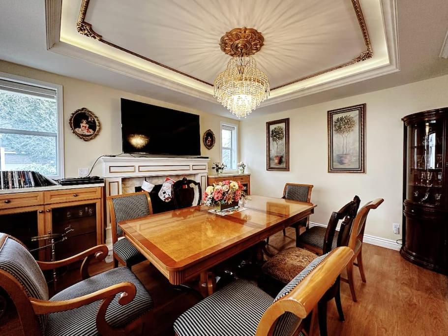 Super Cosy 8Bed & 6Bath In Vancouver Heart Near To Airport And Downtown Εξωτερικό φωτογραφία