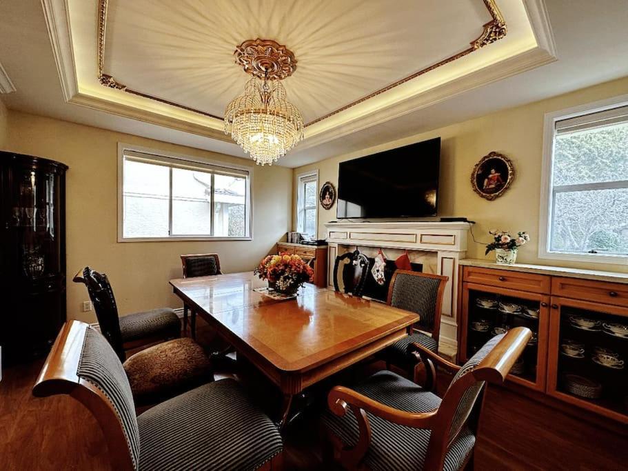Super Cosy 8Bed & 6Bath In Vancouver Heart Near To Airport And Downtown Εξωτερικό φωτογραφία